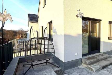 Weitblick in ruhiger Höhenlage – Neubau-Erstbezug, Effizienzhaus 55, Würzburg-Versbach