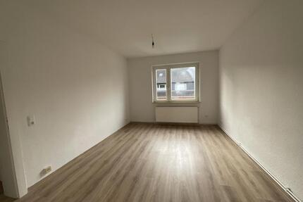 Helle 3-Zimmer-Wohnung mit Badewanne in Wilhelmshaven City