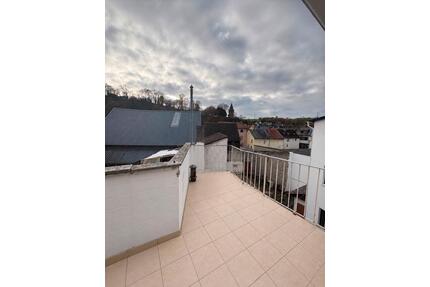 Marktplatz, Weilmünster 110 qm - 850,00&nbsp;EUR Kaltmiete, ca.&nbsp; 110,00&nbsp;m&sup2; in Weilmünster (PLZ: 35789)