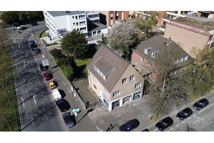 Haus zum Kaufen in Düsseldorf 890.000,00 € 360 m²