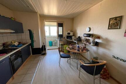 Renovierte 1-Zimmer Wohnung mit Wintergarten ab Mai - Neunkirchen