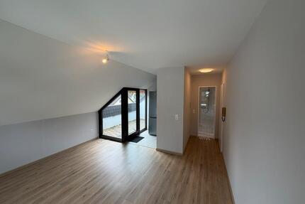 Helle Dachgeschosswohnung in 53547 Roßbach - Breitscheid