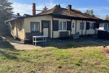 Kleiner Bungalow in einfacher Bauweise - Rüdersdorf