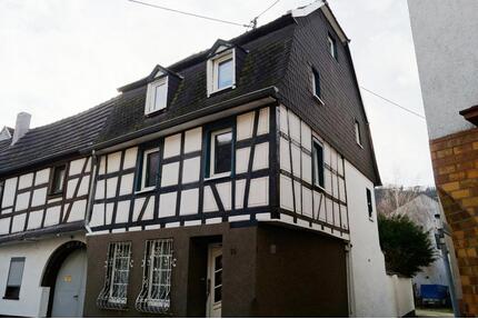 Charmantes Fachwerkhaus mit modernem Wohnambiente am Rhein - Leutesdorf