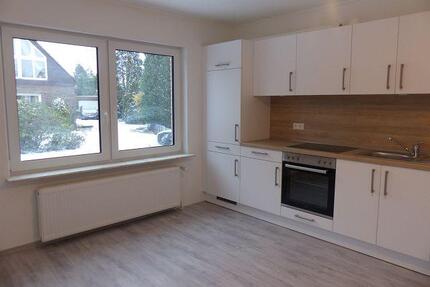 Erstbezug nach umfangreicher Modernisierung, 2 Zimmer-Erdgeschoss-Wohnung in Weener