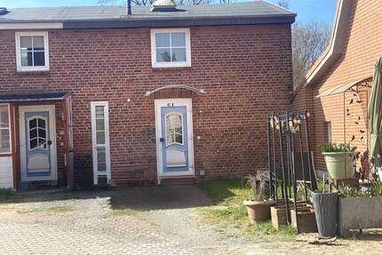 Solides, ehrliches kleines Reihenendhaus - Schönberg