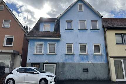 Fachwerk-Zweifamilienhaus mit 6 Zimmern, kl. Garten mit Terrasse und Ausbaupotenzial in Lichtenstein