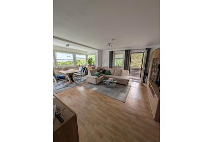 Helle 2 - Zimmer-Wohnung mit Balkon in Altenfurt zu vermieten - Nürnberg