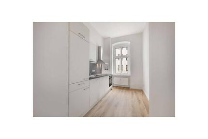 Treten Sie ein und lassen Sie sich überraschen... | Ruhige 2-Zimmer-Mietwohnung mit Tageslichtbad - Berlin Friedrichshain-Kreuzberg