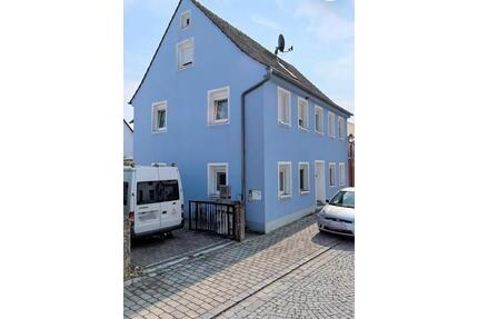 Zur Vermietung steht eine gemütliche Dachgeschosswohnung - Freystadt