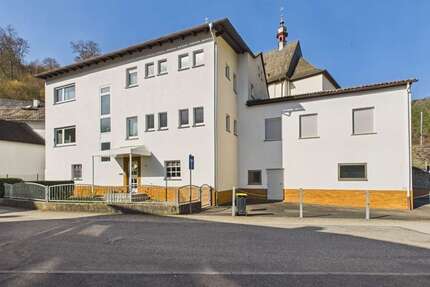 Haus zum Kaufen in Schlangenbad Niedergladbach 390.000,00 € 185 m² - Schlangenbad / Niedergladbach