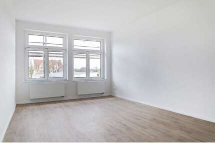 Haus zum Kaufen in Eilenburg 1.250.000,00 € 640.55 m²