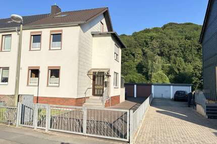Haus zum Kaufen in Marsberg 165.000,00 € 110 m²