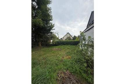 Hier können zwei Familien den Traum vom Eigenheim verwirklichen. - Leichlingen Witzhelden