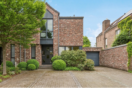 Haus zum Kaufen in Neuss-Speck 820.000,00 € 180 m²