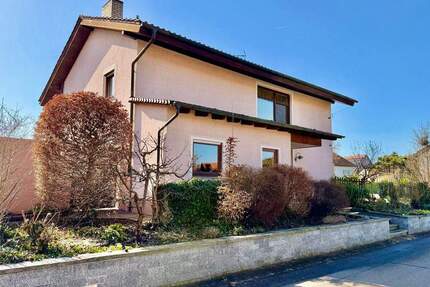 Charmantes Einfamilienhaus mit 5,5 Zimmern und großzügigem Grundstück - Sasbach am Kaiserstuhl Jechtingen