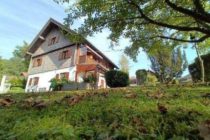 Ländliches Domizil mit Einliegerwohnung und herrlichem Grundstück in ruhiger Lage - Bayerbach Mausham