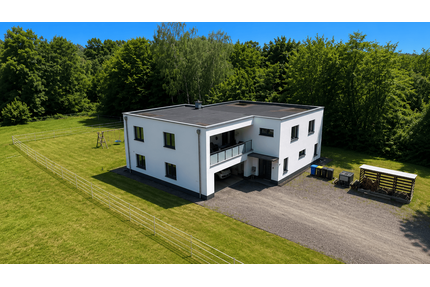 Haus zum Kaufen in Altenkirchen 799.000,00 € 247 m²