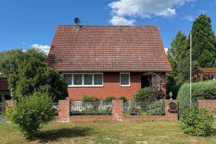 Haus zum Kaufen in Woltersdorf 495.000,00 € 163.67 m²