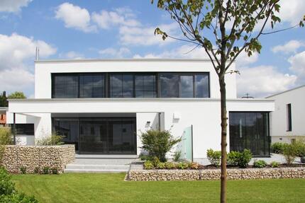 Modernes Haus mit 4,5 Zimmer, Garten und Terrasse in RW-Bühlingen - Rottweil