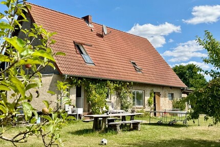 HORN IMMOBILIEN ++ Haus für Aussteiger in toller Randlage, der Ruhepool zur Großstadt in Iven
