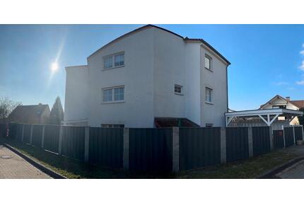 Reihenendhaus in GöttingenNikolausberg (120qm, 6 Zimmer, Keller)