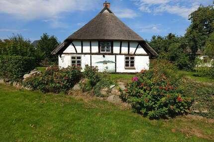 Traditionsreiches Landhaus mit Boddenblick und historischem Charme - Putbus Neuendorf