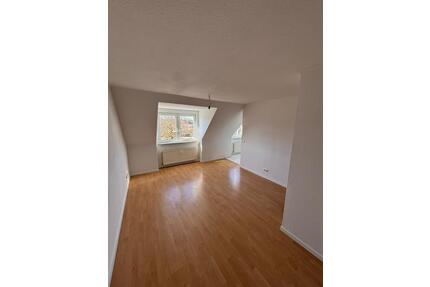 Helle 2-Zimmer-Dachgeschosswohnung in Dassendorf mit WBS