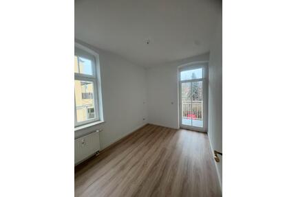 HELLE 2-ZIMMER-WOHNUNG MIT STELLPLATZ - Zwickau Zwickau-Nord