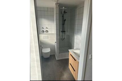 1 ZKB 40m2 | Tiefgarage | Klimaanlage | Balkon | Möbeliert - Saarbrücken St. Arnual