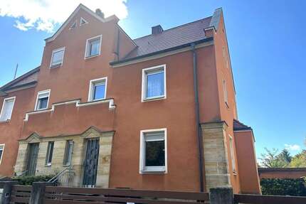 Haus zum Kaufen in Forchheim 320.000,00 € 124.84 m²