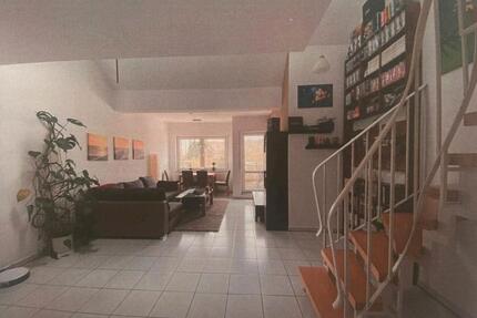 Sonnige 2.5 Zimmer, Galerie Wohnung in Idstein Kern