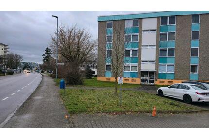 Große Wohnung zu vermieten - 2.000,00&nbsp;EUR Kaltmiete, ca.&nbsp; 100,00&nbsp;m&sup2; in Wiesloch (PLZ: 69168)