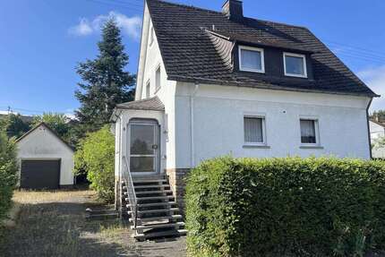 Haus zum Kaufen in Burbach 189.000,00 € 141 m²