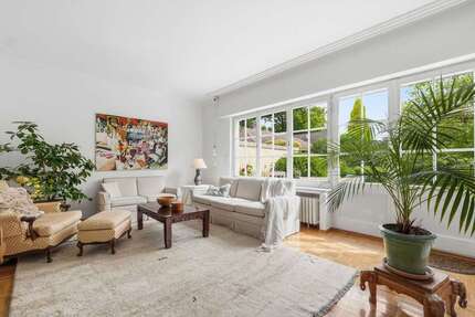 Haus zum Kaufen in Bonn 780.000,00 € 197 m²