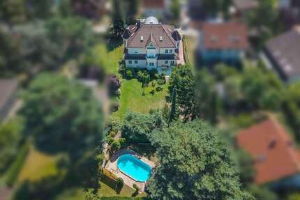 Haus zum Kaufen in Berlin 998.000,00 € 371 m²
