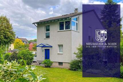 Wohnen im Grünen: Stilvolles Einfamilienhaus mit Terrasse und Garten - Frankfurt Nieder-Eschbach