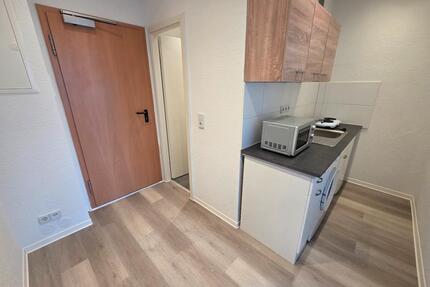 *300 € Gutschein sichern! Ideal für Studenten & Pendler: Moderne 1-Zimmer-Wohnung mit EBK - Brandenburg an der Havel