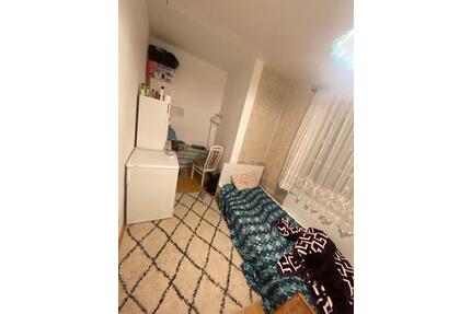 Privates Zimmer in WG frei – Private Room Available in WG - Berlin Charlottenburg-Wilmersdorf