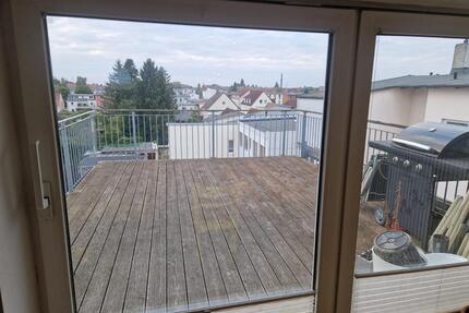 Lichtdurchflutete Dachgeschosswohnung mit großer Sonnenterrasse im Schweriner Viertel - Güstrow