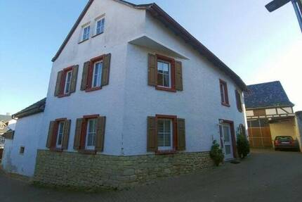 Kleines Mehrfamilienhaus, viele Möglichkeiten - Bubenheim