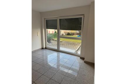 2-Zimmer-Wohnung mit Terrasse, Einbauküche & Stellplatz - Mössingen