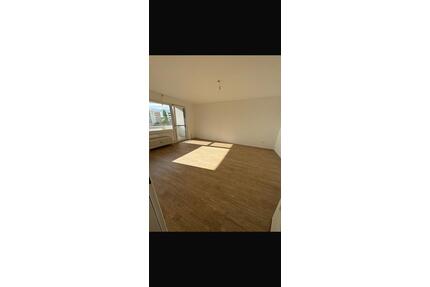 Kernsanierte Gemütliche 2 Zimmer Wohnung - Dietzenbach