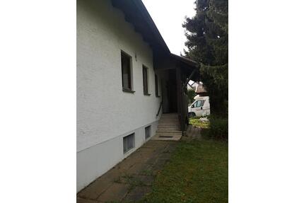 Grundstück mit Altbestand in Wettstetten