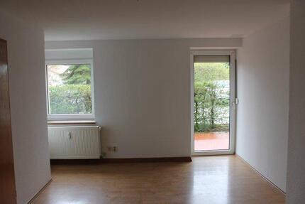 Erdgeschoßwohnung mit Terrasse - 229,00&nbsp;EUR Kaltmiete, ca.&nbsp; 36,81&nbsp;m&sup2; in Naumburg (Saale) (PLZ: 06618)
