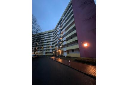 geräumige 2,5 Zimmer mit Balkon und Wannenbad - Lübeck Sankt Lorenz Nord