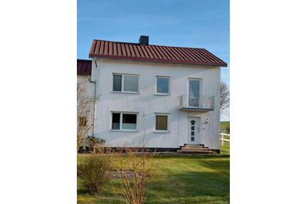 Einfamilienhaus mit Garten - 1.000,00&nbsp;EUR Kaltmiete, ca.&nbsp; 170,00&nbsp;m&sup2; in Naumburg (PLZ: 34311)