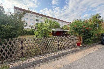 +++ Baugrundstück mit 2 Garagen +++ - Weißenfels