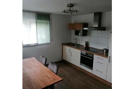 Moderne Ferienwohnung ab 01.04. verfügbar - Rainau