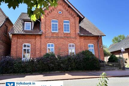 Stilvolle Altbauimmobilie sucht Käufer, der sie wieder zum Glänzen bringt - Stolzenau